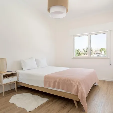 Altido Lovely Apt With Pool Daire *