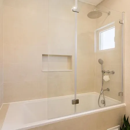 Altido Lovely Apt With Pool *